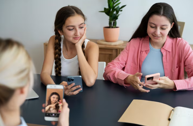 Social Media Girls Forums